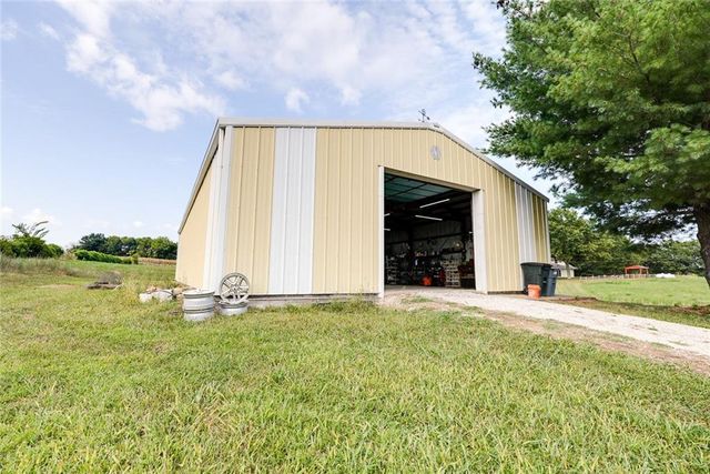 24001 E 223rd Street, Harrisonville, MO 64701