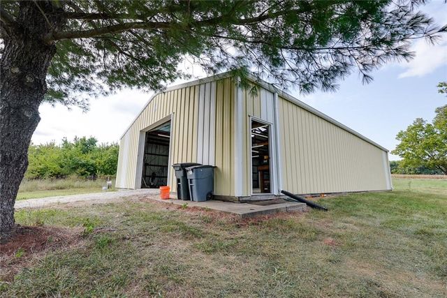 24001 E 223rd Street, Harrisonville, MO 64701
