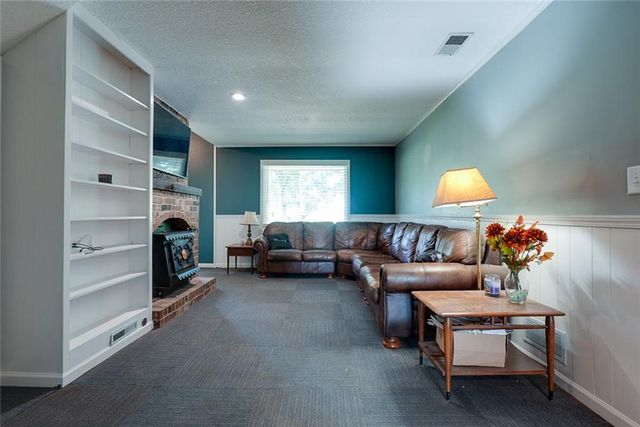 24001 E 223rd Street, Harrisonville, MO 64701