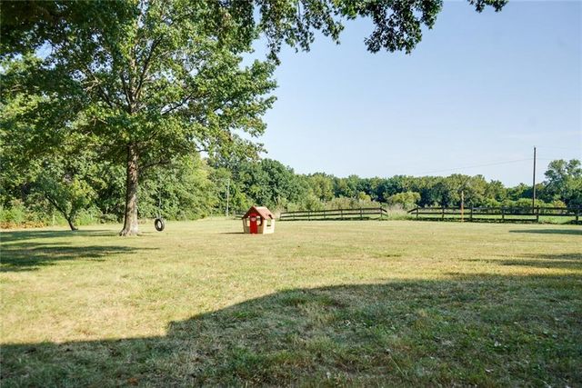 24001 E 223rd Street, Harrisonville, MO 64701