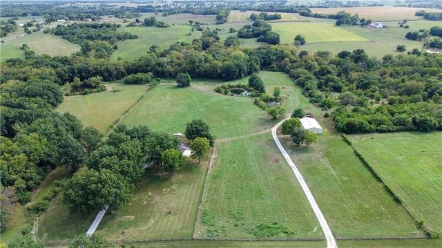 24001 E 223rd Street, Harrisonville, MO 64701