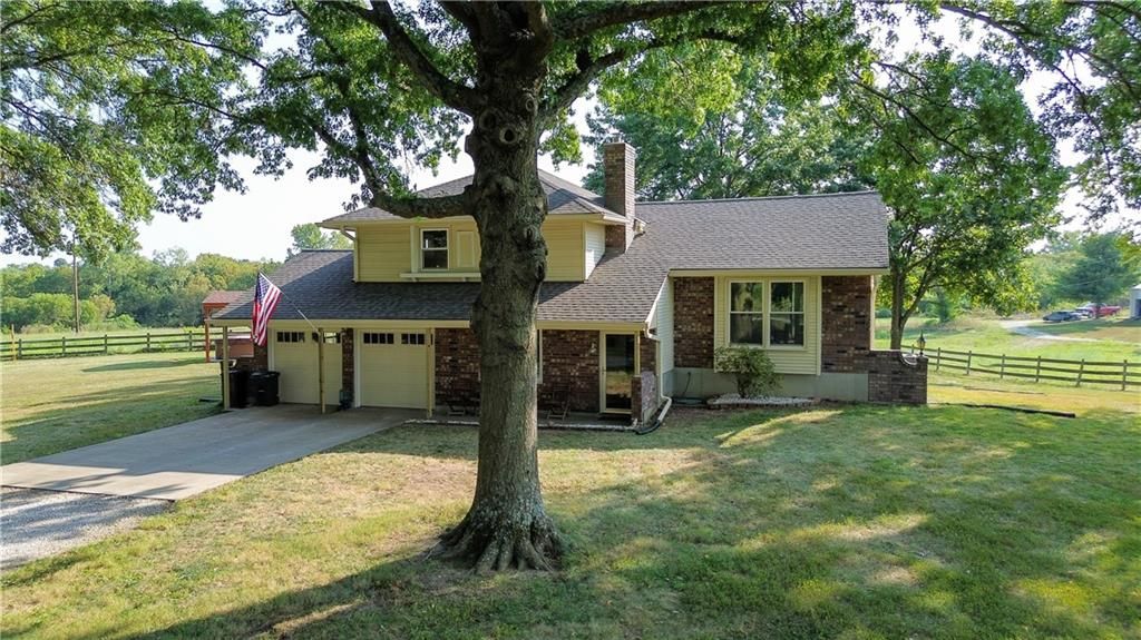 24001 E 223rd Street, Harrisonville, MO 64701