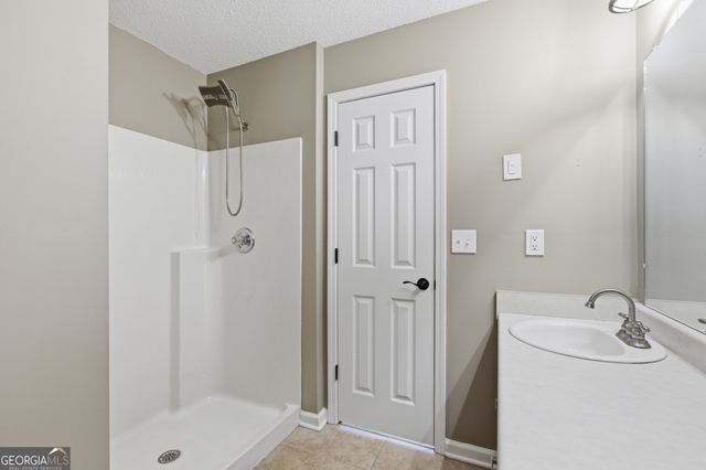 171 Winding Way, Hartwell, GA 30643