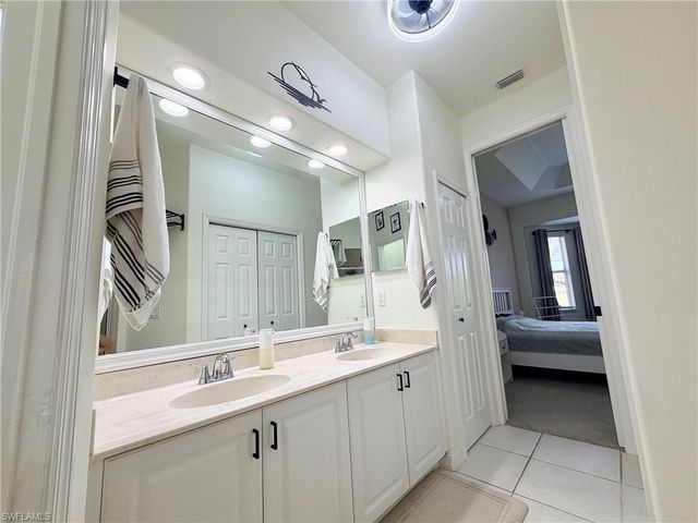 9052 Leatherwood LOOP, Lehigh Acres, FL 33936