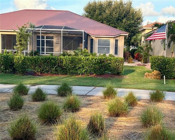 9052 Leatherwood LOOP, Lehigh Acres, FL 33936