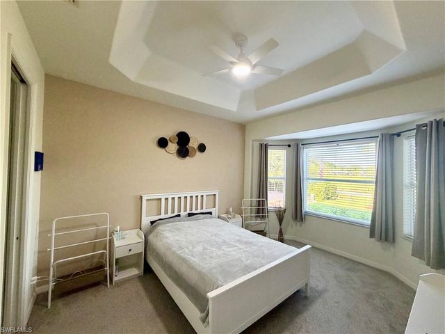 9052 Leatherwood LOOP, Lehigh Acres, FL 33936
