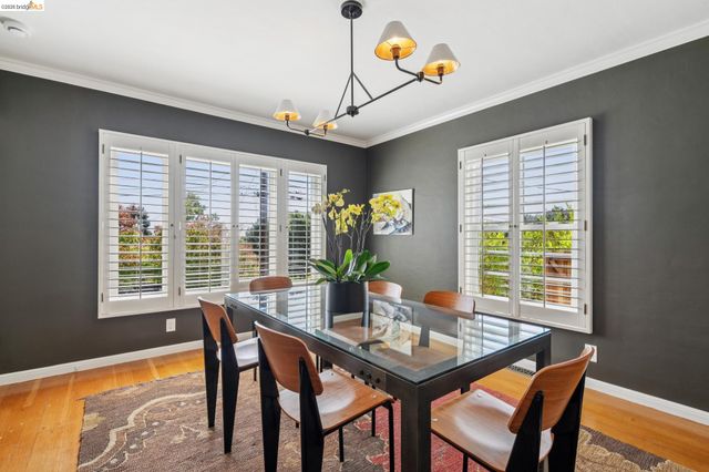 2000 Clemens Rd, Oakland, CA 94602