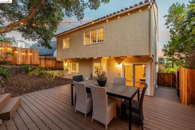 2000 Clemens Rd, Oakland, CA 94602