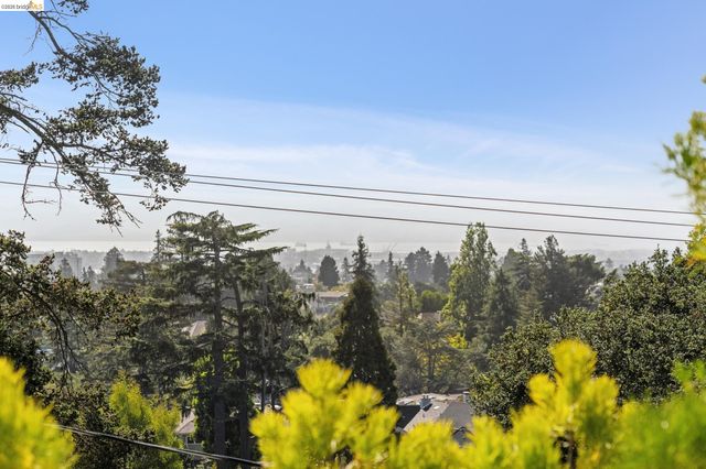 2000 Clemens Rd, Oakland, CA 94602