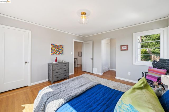 2000 Clemens Rd, Oakland, CA 94602