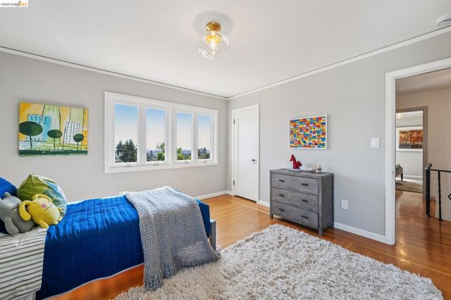2000 Clemens Rd, Oakland, CA 94602
