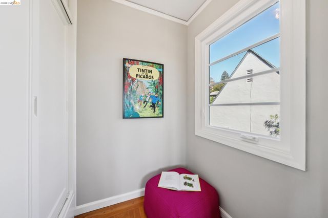 2000 Clemens Rd, Oakland, CA 94602