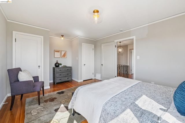 2000 Clemens Rd, Oakland, CA 94602