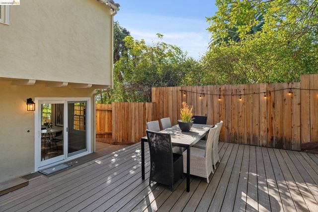 2000 Clemens Rd, Oakland, CA 94602