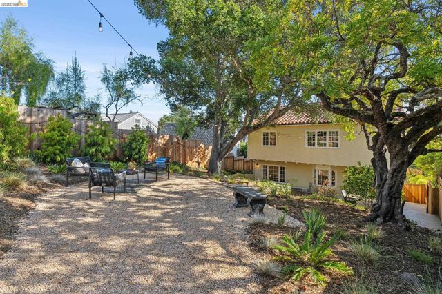 2000 Clemens Rd, Oakland, CA 94602