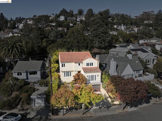 2000 Clemens Rd, Oakland, CA 94602