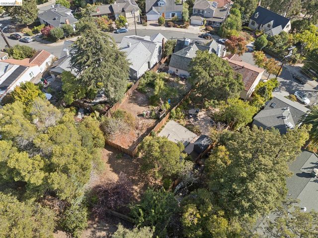 2000 Clemens Rd, Oakland, CA 94602