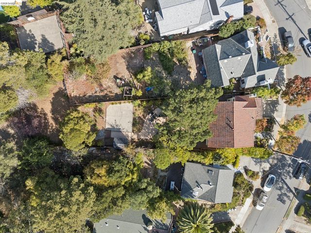 2000 Clemens Rd, Oakland, CA 94602