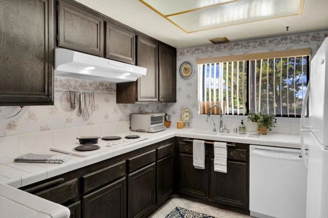 6740 Caminito Del Greco, San Diego, CA 92120