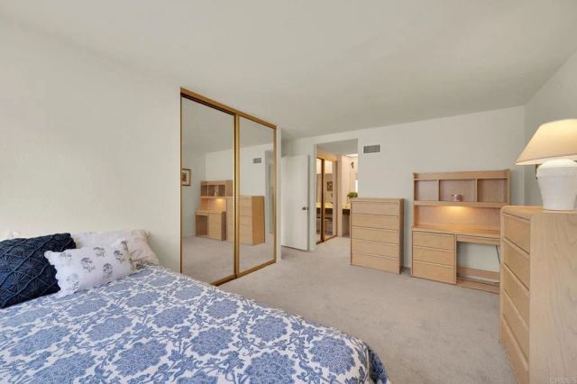 6740 Caminito Del Greco, San Diego, CA 92120
