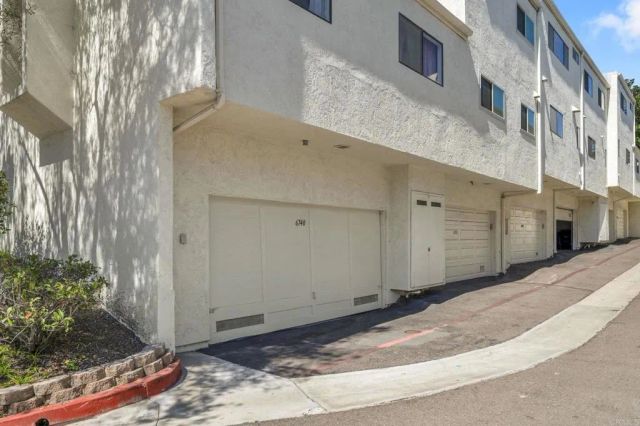 6740 Caminito Del Greco, San Diego, CA 92120