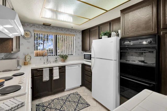 6740 Caminito Del Greco, San Diego, CA 92120