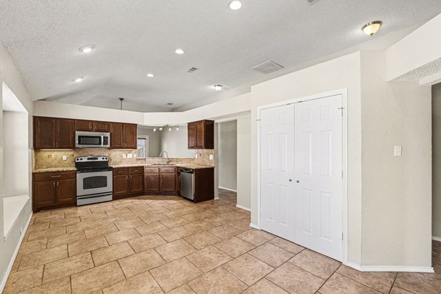 10761 Castle Drive, Frisco, TX 75035