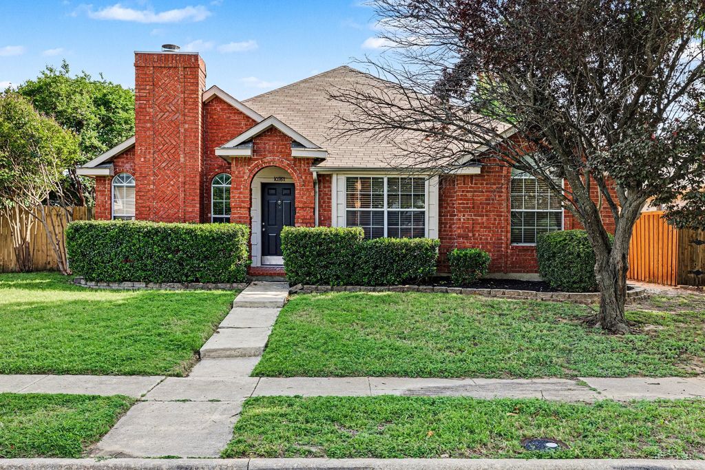 10761 Castle Drive, Frisco, TX 75035