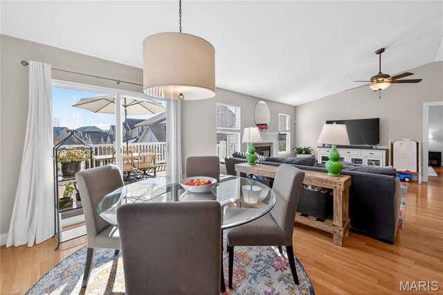 1928 Bridgecrest Crossing, St Charles, MO 63303