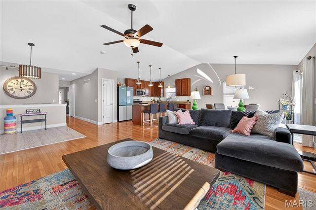 1928 Bridgecrest Crossing, St Charles, MO 63303