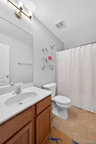 1928 Bridgecrest Crossing, St Charles, MO 63303