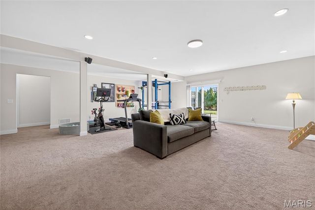 1928 Bridgecrest Crossing, St Charles, MO 63303