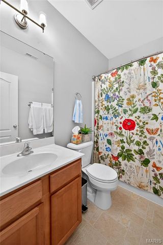 1928 Bridgecrest Crossing, St Charles, MO 63303