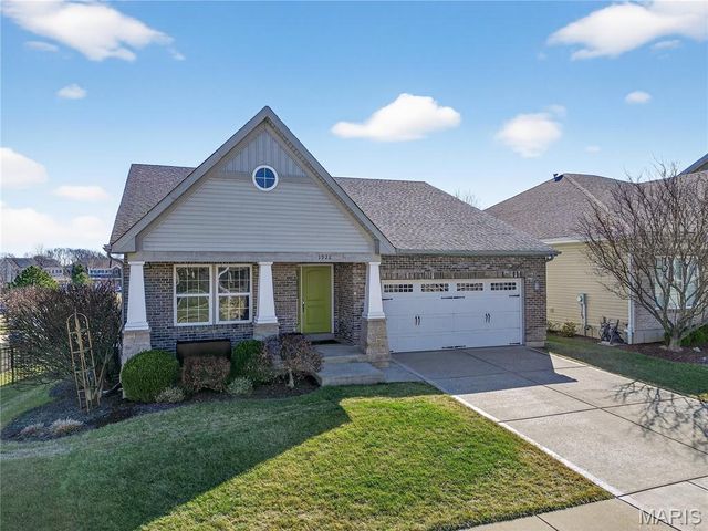 1928 Bridgecrest Crossing, St Charles, MO 63303