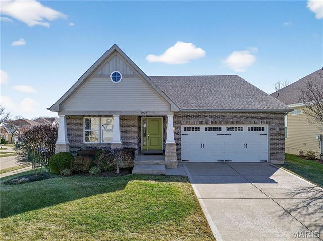 1928 Bridgecrest Crossing, St Charles, MO 63303