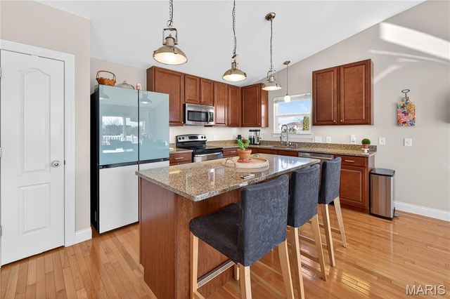 1928 Bridgecrest Crossing, St Charles, MO 63303