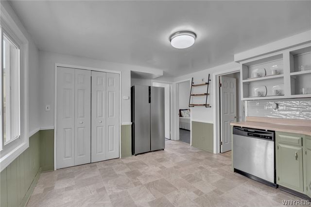 15 Seneca Pksd, Buffalo, NY 14210