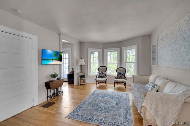 15 Seneca Pksd, Buffalo, NY 14210
