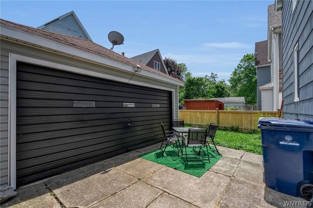 15 Seneca Pksd, Buffalo, NY 14210
