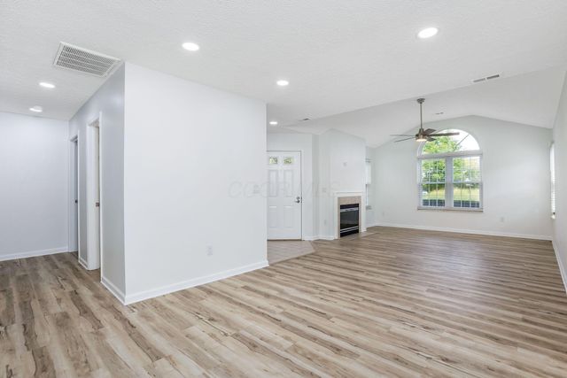 3820 Falls Circle Drive, Hilliard, OH 43026