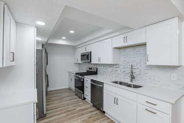 3820 Falls Circle Drive, Hilliard, OH 43026