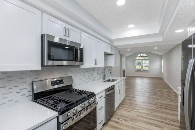 3820 Falls Circle Drive, Hilliard, OH 43026