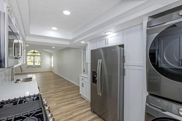 3820 Falls Circle Drive, Hilliard, OH 43026