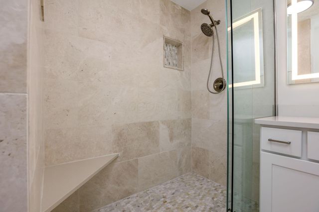 3820 Falls Circle Drive, Hilliard, OH 43026