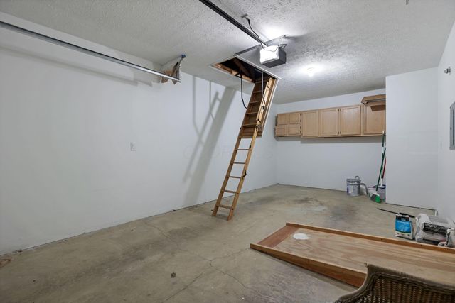 3820 Falls Circle Drive, Hilliard, OH 43026