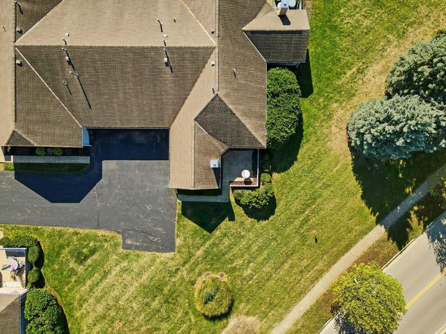 3820 Falls Circle Drive, Hilliard, OH 43026