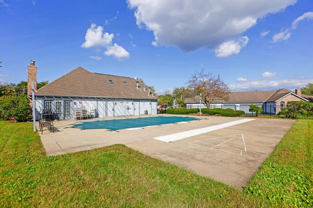 3820 Falls Circle Drive, Hilliard, OH 43026