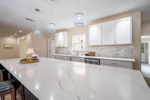 803 Sinclair Ave, Midland, TX 79705