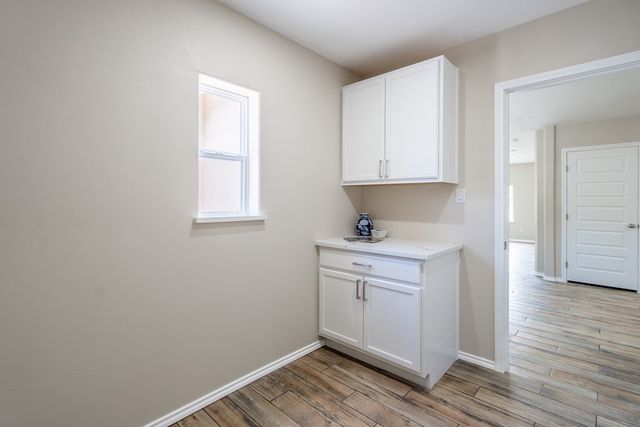 803 Sinclair Ave, Midland, TX 79705