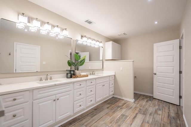 803 Sinclair Ave, Midland, TX 79705